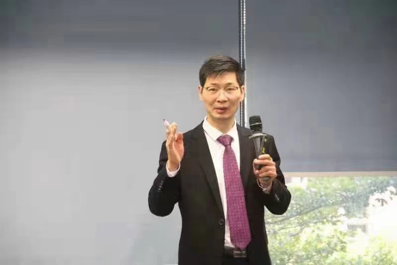 黃啟富:黃啟富老師的財務課，公開課，內訓課