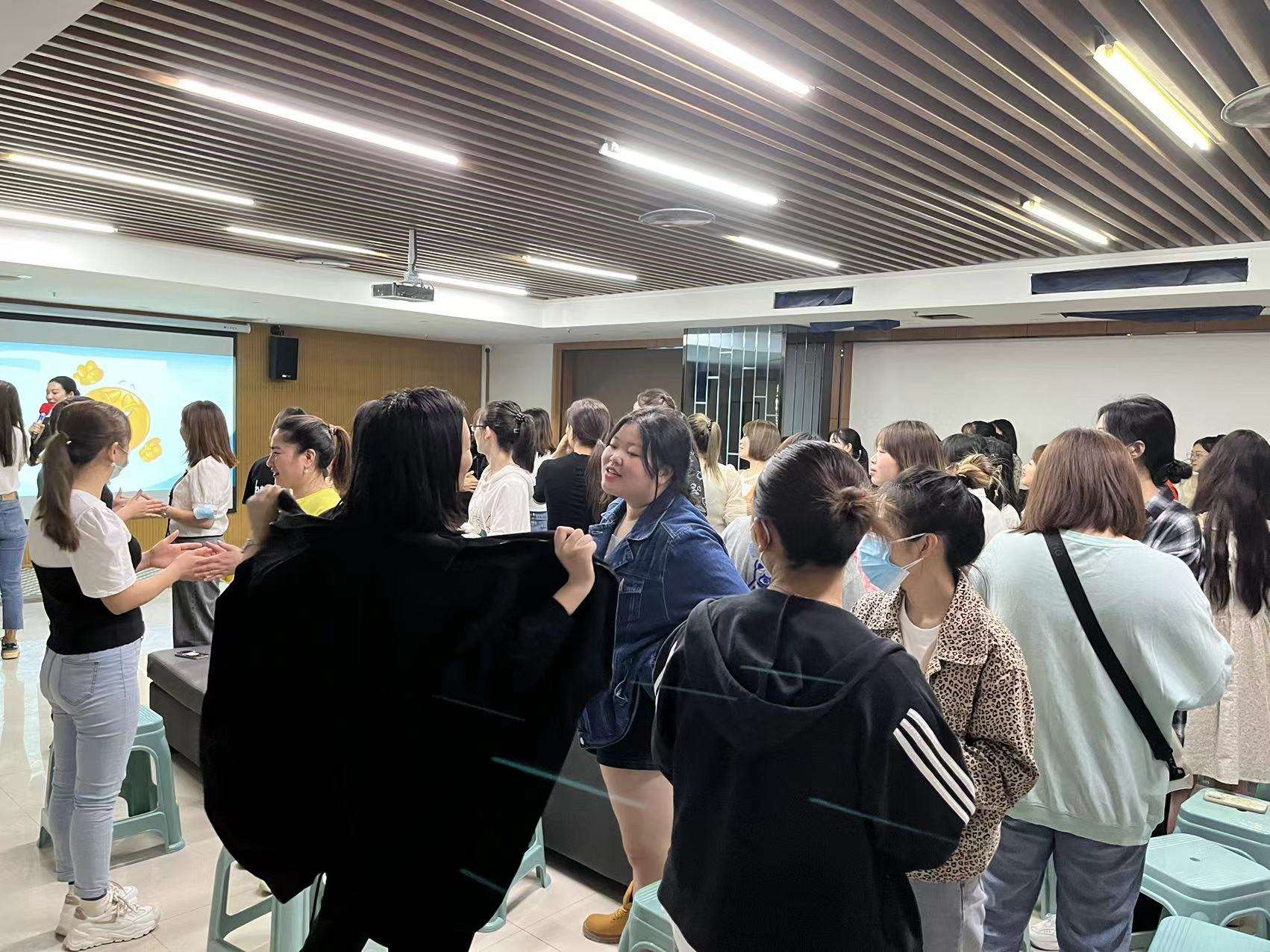 智星大健康產業禮儀培訓