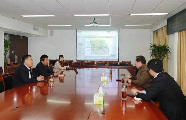 尋寰中來高鐵新區考察