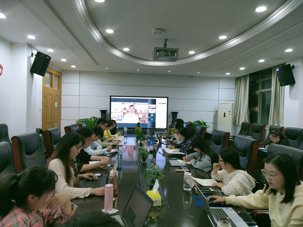 清華大學馬克思主義學院艾四林教授為我院師生講學